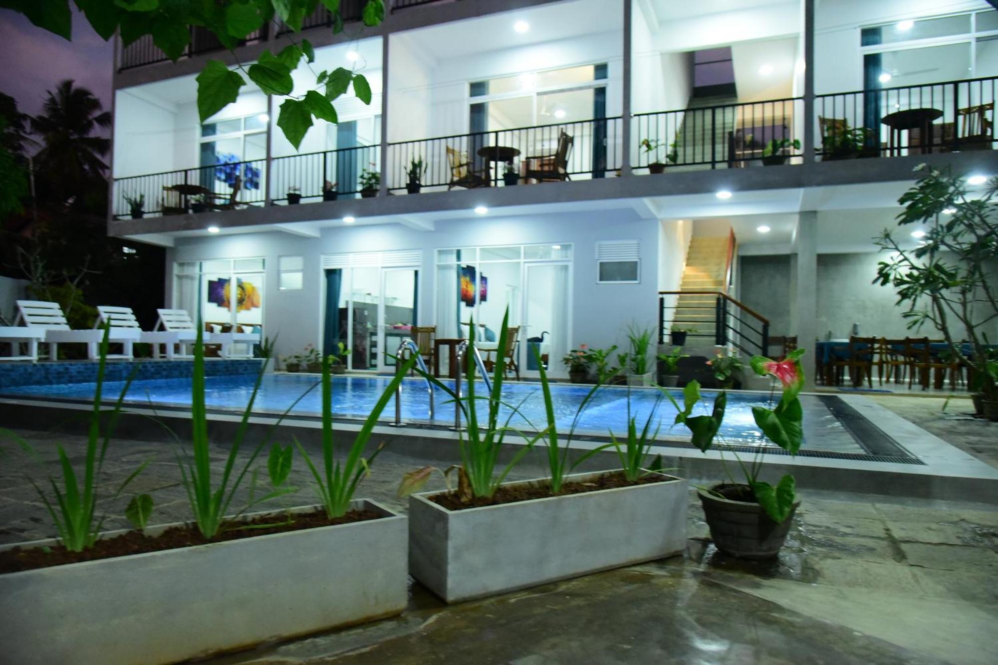 Di Sicuro Tourist Inn Hikkaduwa Ngoại thất bức ảnh