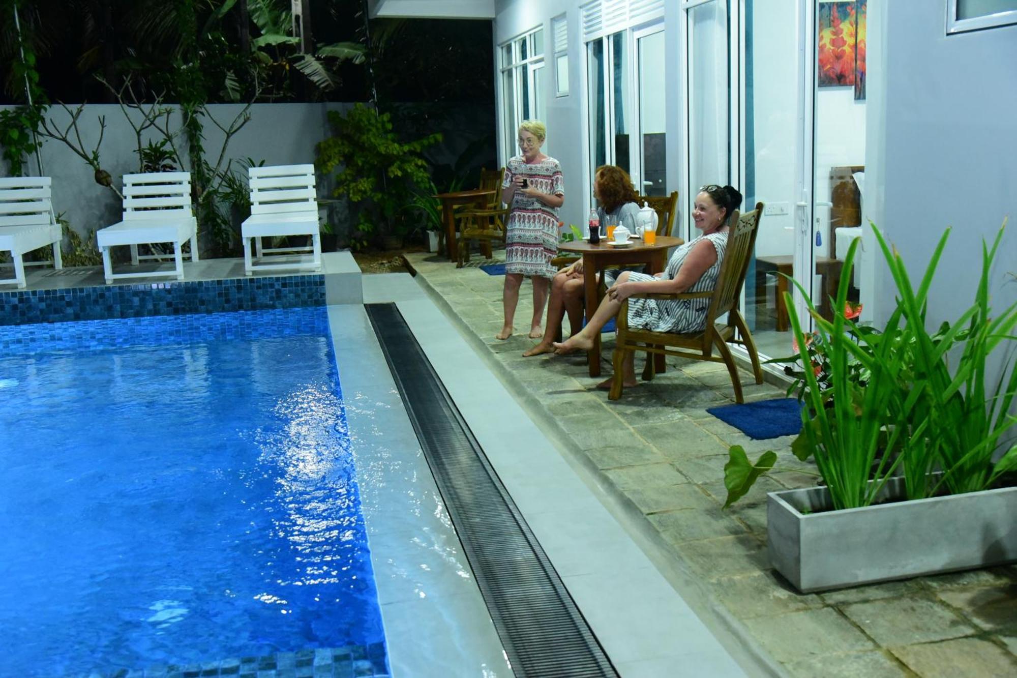 Di Sicuro Tourist Inn Hikkaduwa Ngoại thất bức ảnh