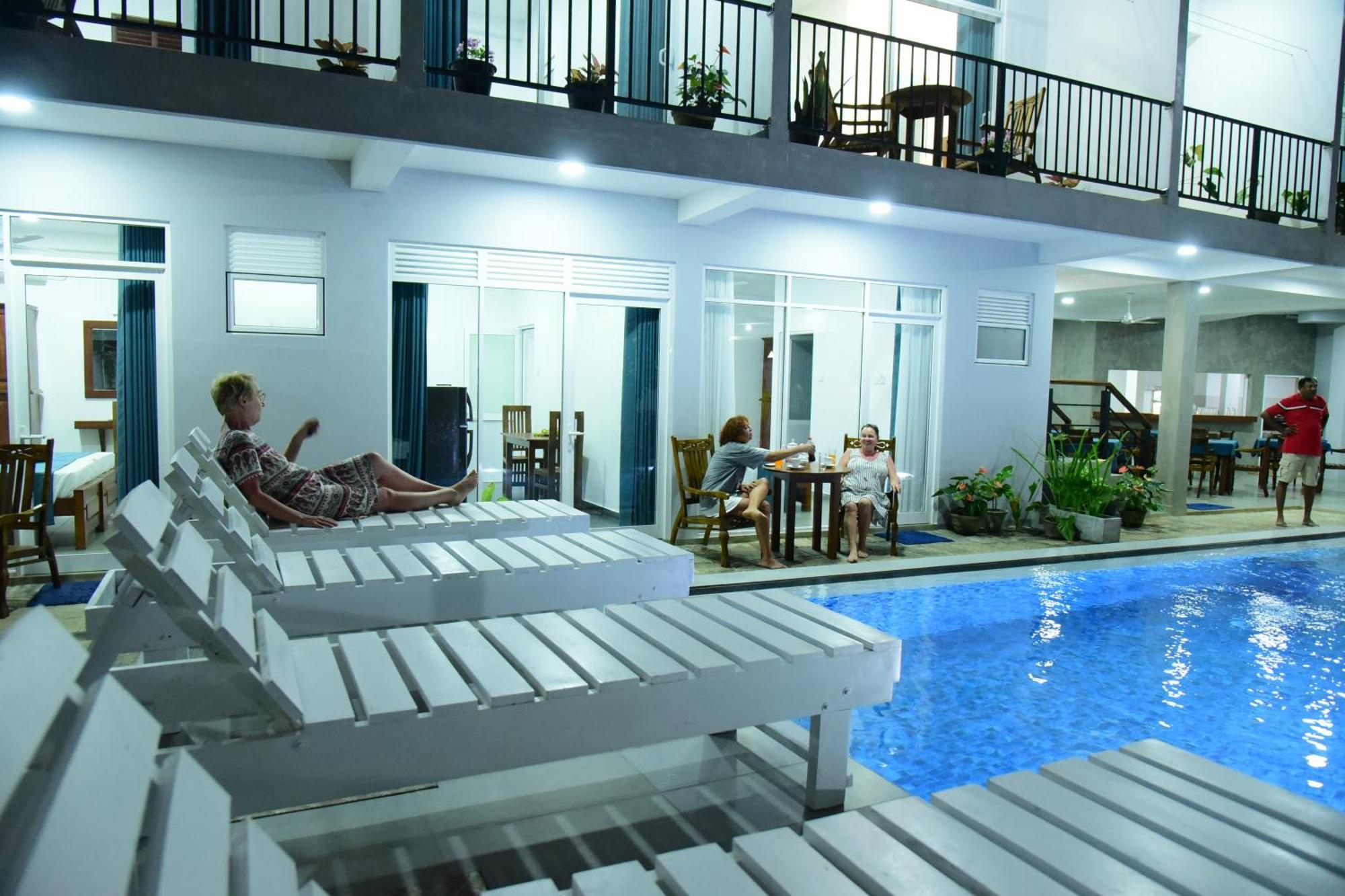 Di Sicuro Tourist Inn Hikkaduwa Ngoại thất bức ảnh