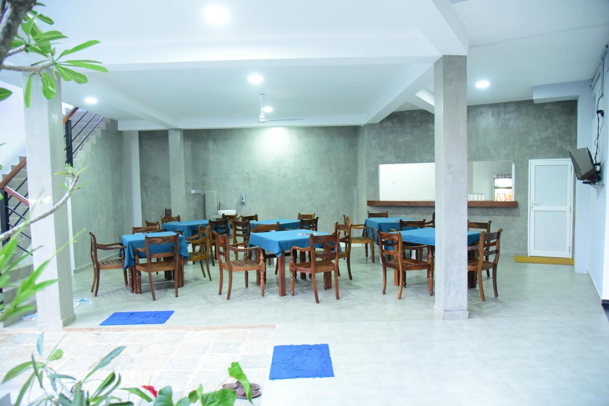 Di Sicuro Tourist Inn Hikkaduwa Ngoại thất bức ảnh