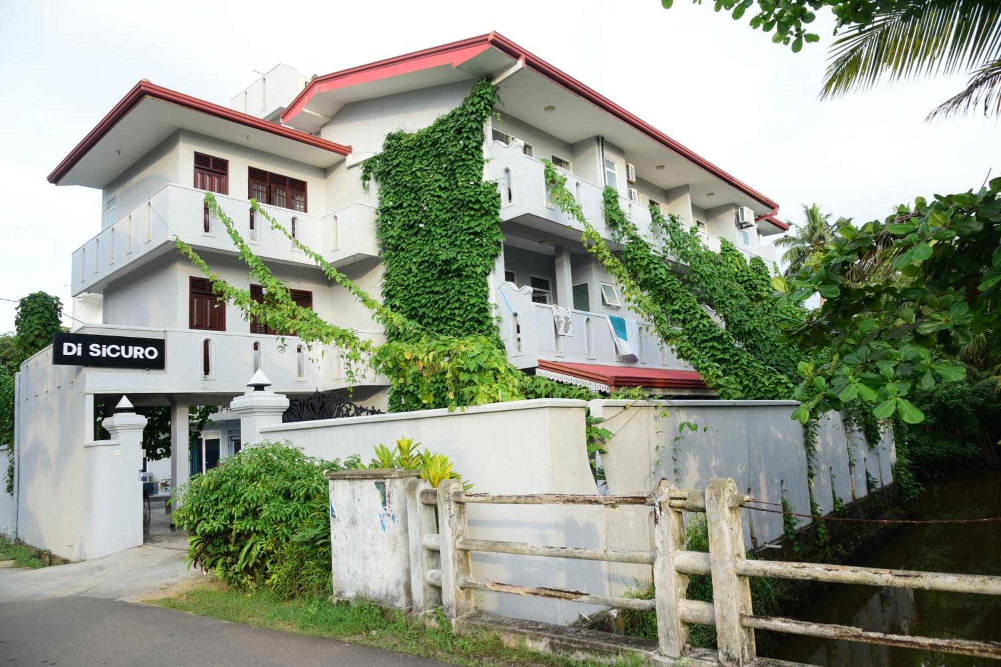 Di Sicuro Tourist Inn Hikkaduwa Ngoại thất bức ảnh
