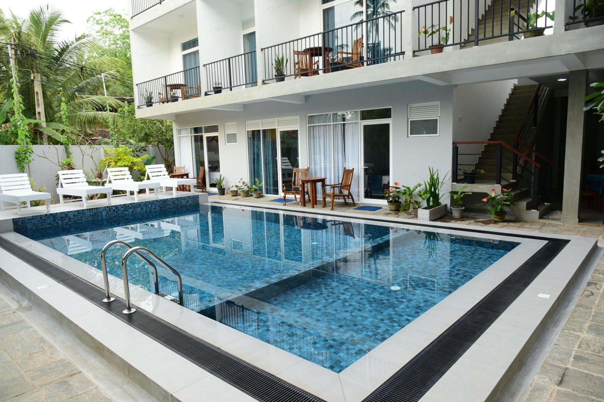 Di Sicuro Tourist Inn Hikkaduwa Ngoại thất bức ảnh
