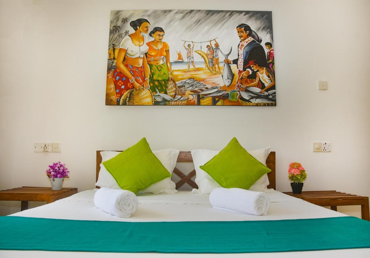 Di Sicuro Tourist Inn Hikkaduwa Ngoại thất bức ảnh
