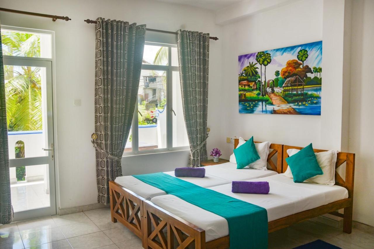 Di Sicuro Tourist Inn Hikkaduwa Ngoại thất bức ảnh