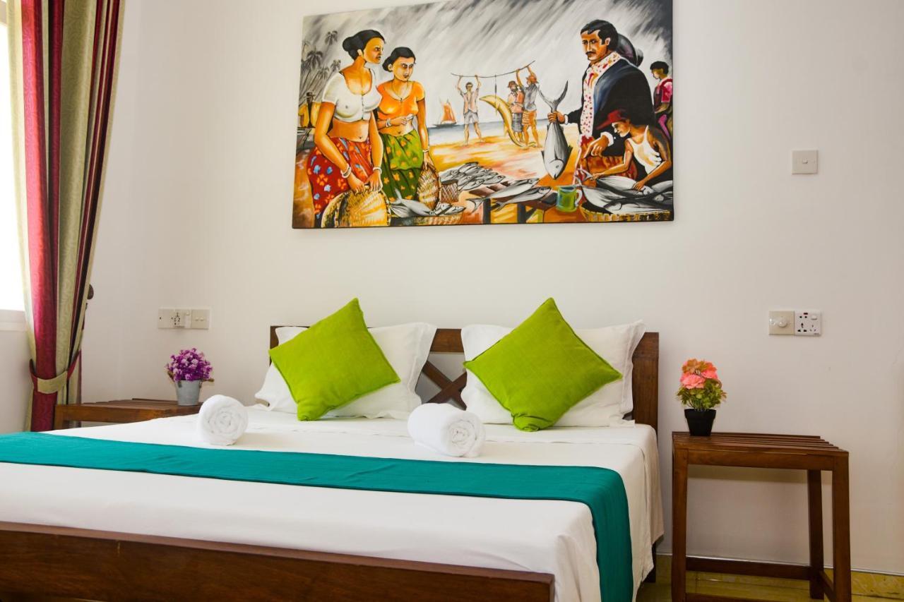 Di Sicuro Tourist Inn Hikkaduwa Ngoại thất bức ảnh